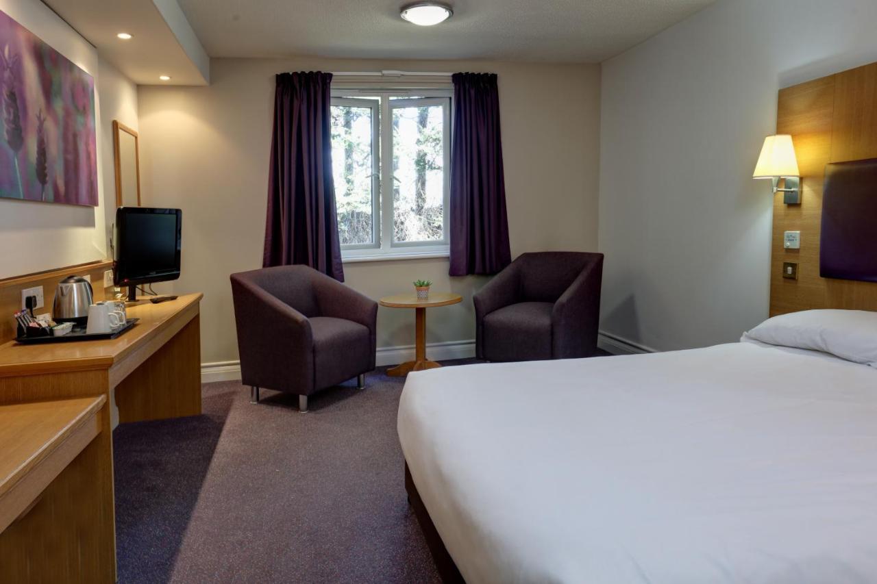 Orchid Epsom; Sure Hotel Collection By Best Western المظهر الخارجي الصورة
