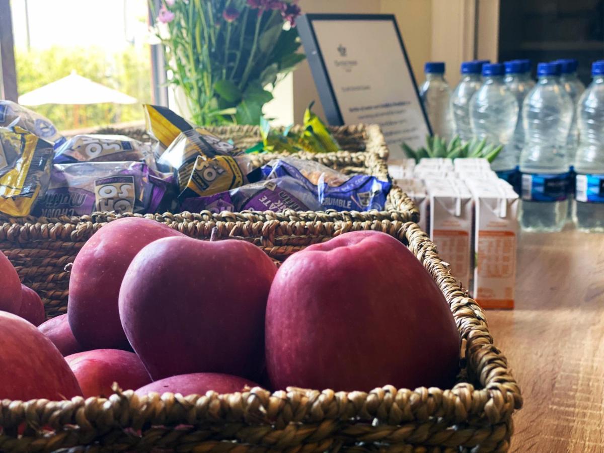 Orchid Epsom; Sure Hotel Collection By Best Western المظهر الخارجي الصورة